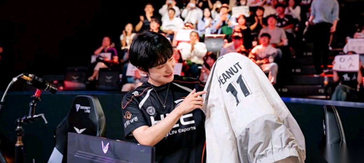 雷竞技资讯 小花生发文告别职业赛场宣告退役 S15成最后一舞