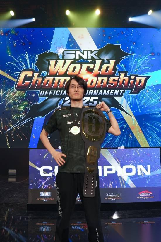 SNK SWC 2025落幕 LAGGIA夺冠饿狼斩获150万，中国小孩双线闪耀