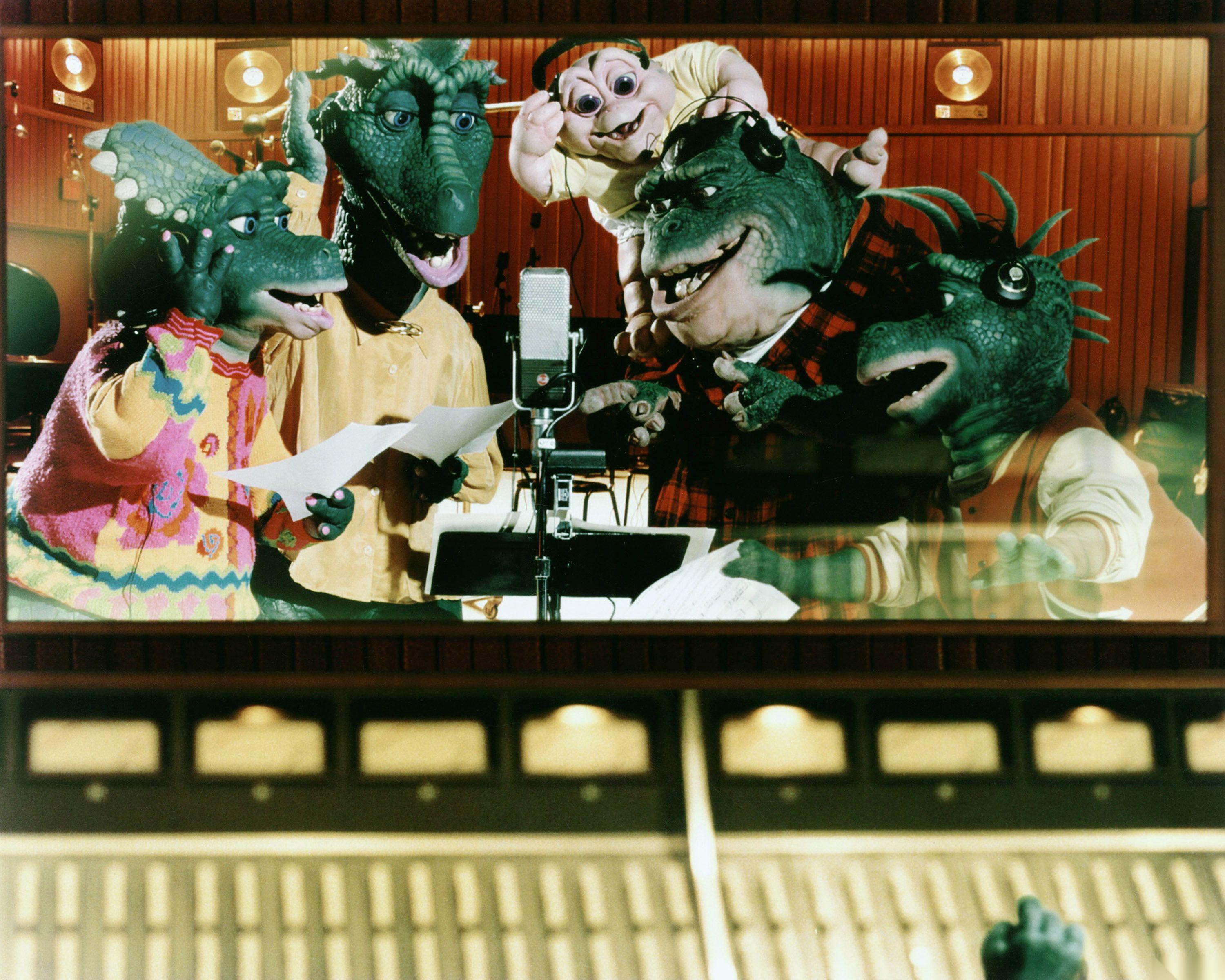 Jim Henson’s Dinosaurs 迎来35周年 专访编剧兼设计师Kirk Thatcher