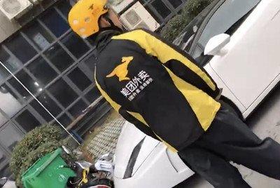疯狂外卖给外卖加足够的酱料怎么过关